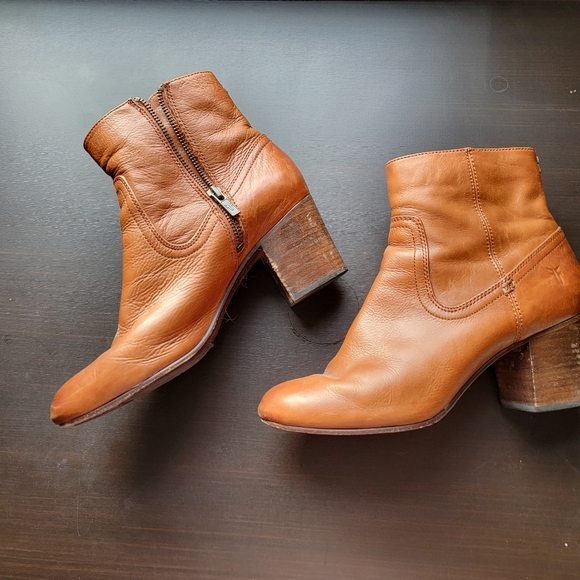 Frye Stella Zip Short Cognac Leather Ankle Booties with Block Heel Sz 8.5 - Picture 8 of 16